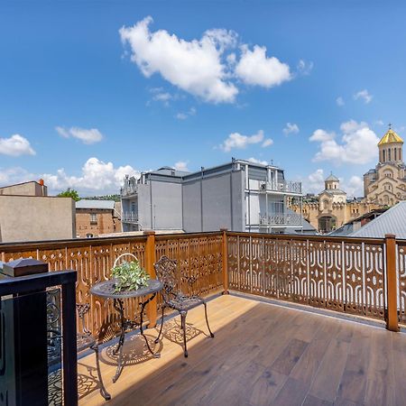 Iris Hotel Tbilisi ภายนอก รูปภาพ
