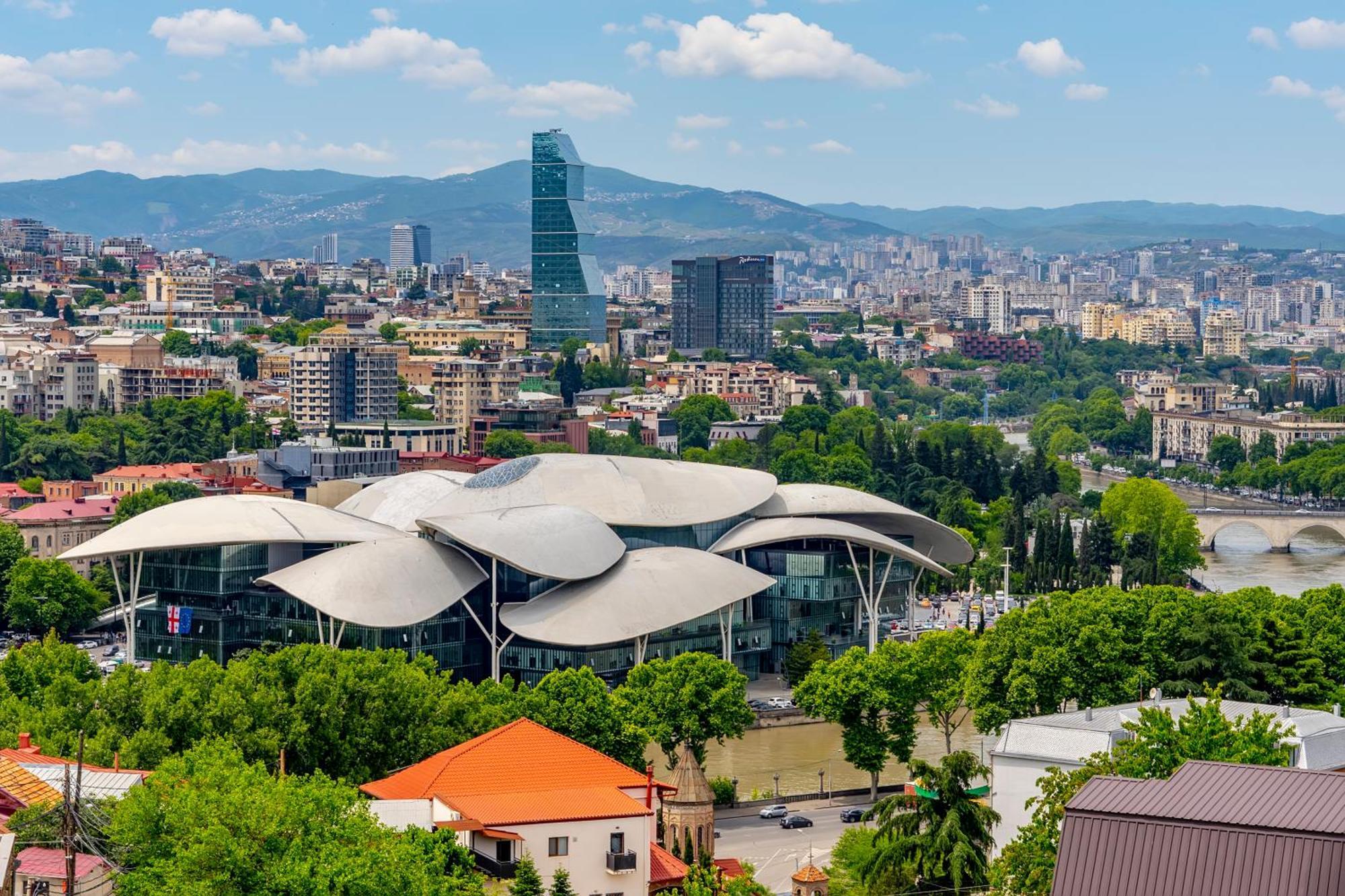 Iris Hotel Tbilisi ภายนอก รูปภาพ